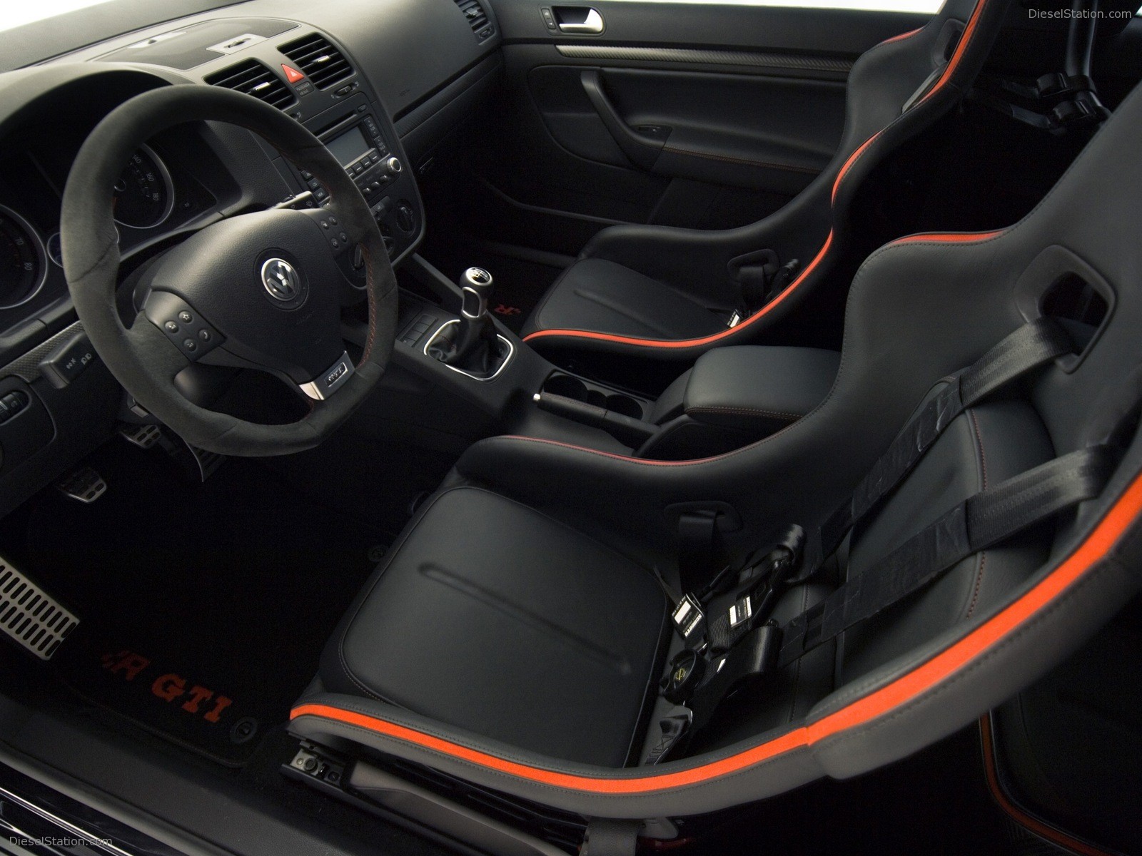 Volkswagen R-GTI (SEMA 2006)